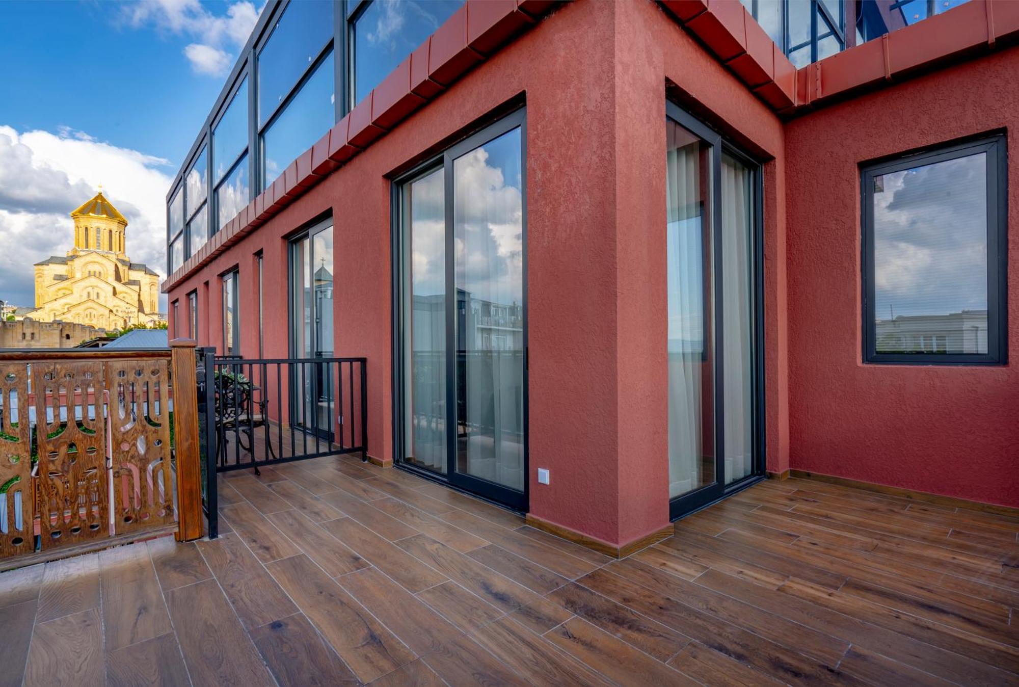 Iris Hotel Tbilisi Exteriör bild